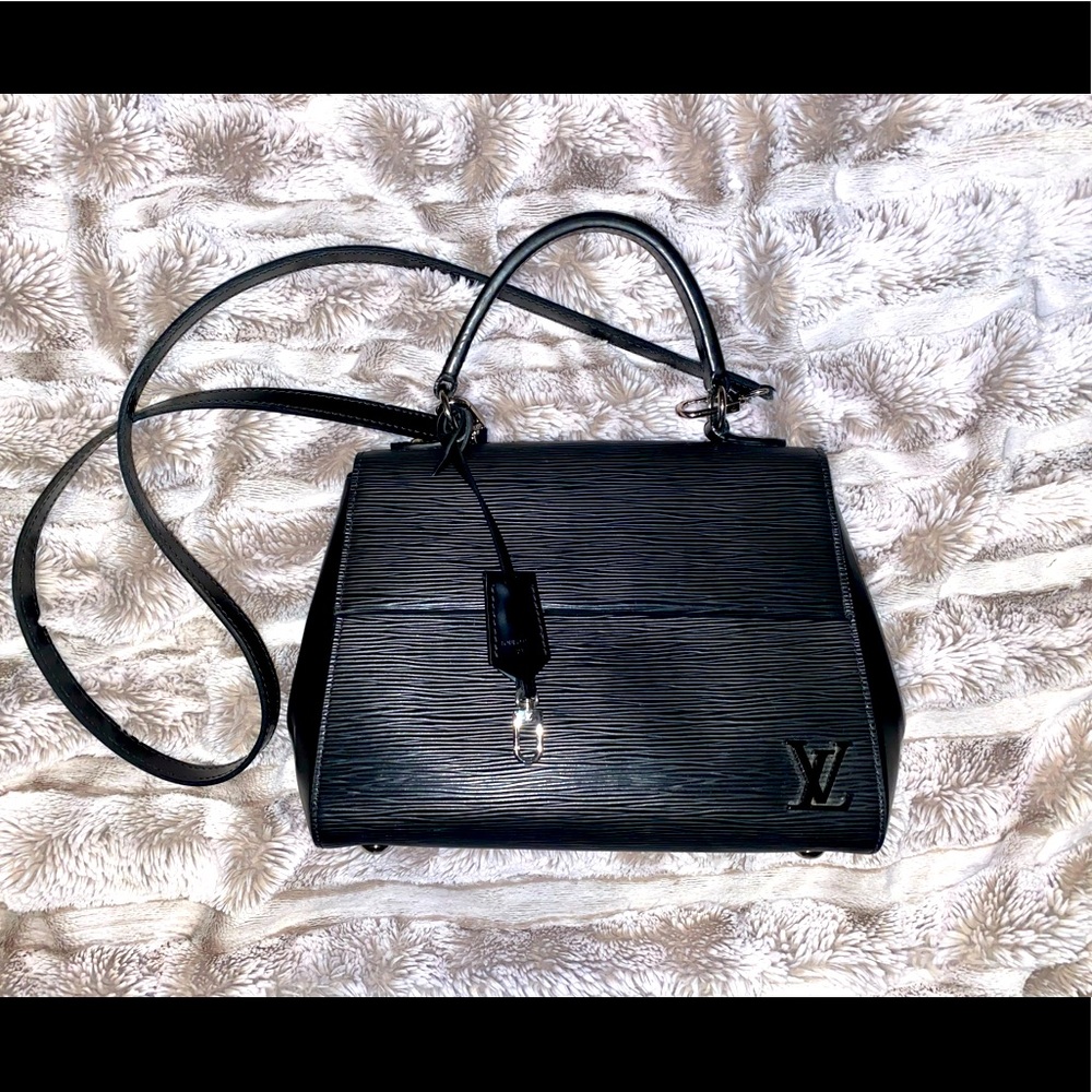 ❌ SOLD ❌ Louis Vuitton EPI Cluny BB